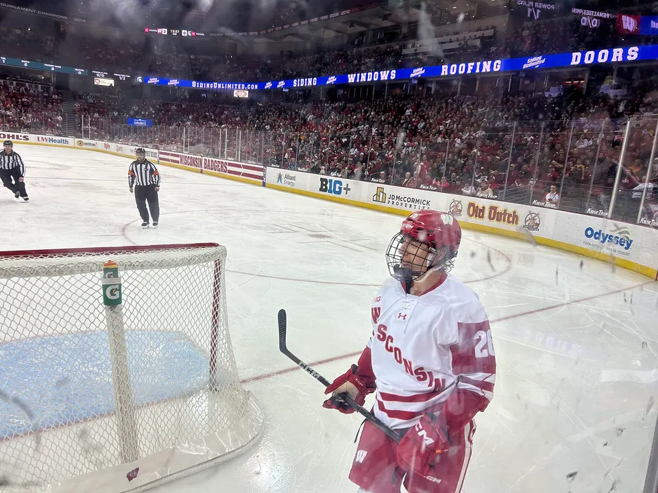 Una partita di hockey su ghiaccio