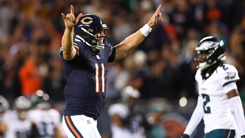 Case Keenum, 38 anni, guida i Bears alla vittoria 27-7 sugli Eagles
