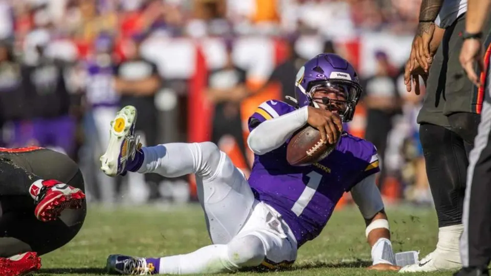 NFL, i veterani in crescita e in calo dopo la Settimana 3: Dean brilla, Murray delude
