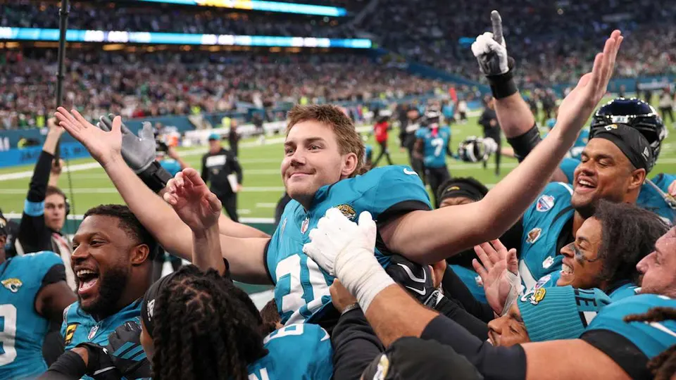 NFL, Week 5: Jacksonville batte Philadelphia 19-17 a Londra con field goal al ultimo secondo