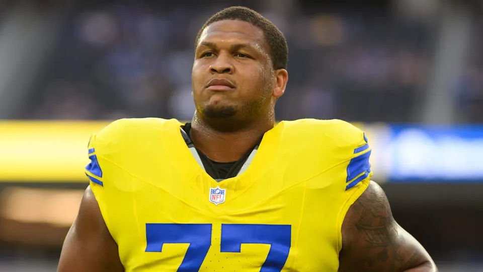 NFL squalifica Alaric Jackson dei Rams per due gare: pugno a Chubb nel post-partita