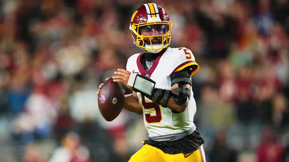 Quinn difende Daniels sul lancio buttato al 4° down contro i 49ers